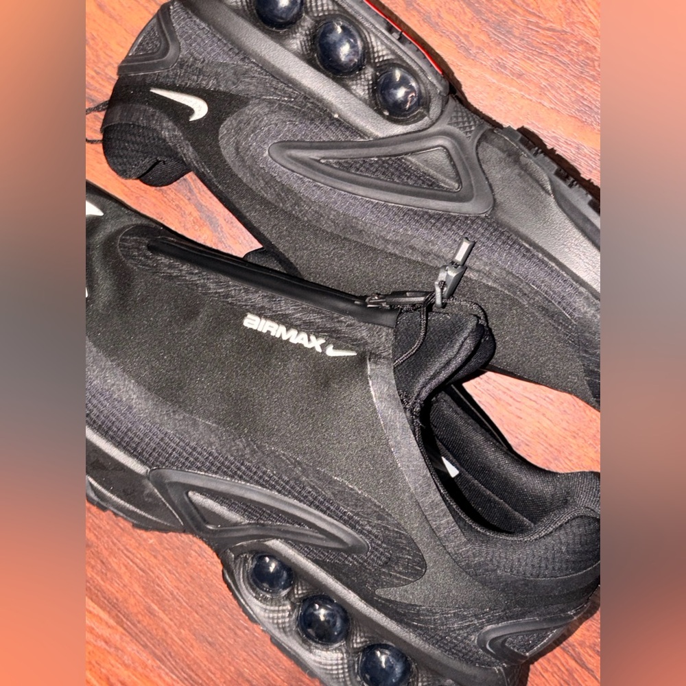 Nike size 15 air maxes - Picture 2 of 11